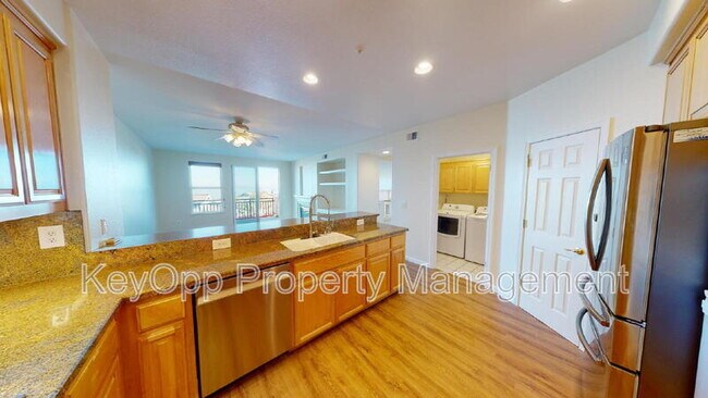 Building Photo - 123 Warbler Ln