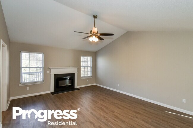 Foto del edificio - 619 Amberwood Dr
