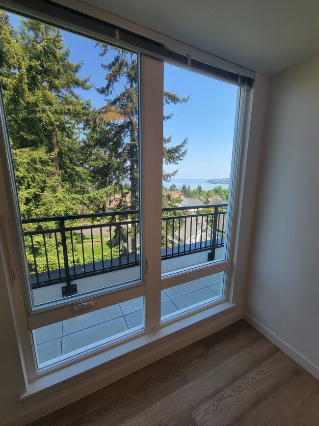 #409 Open 1BD, 1BA - 381SF Bedroom View - Proctor Flats