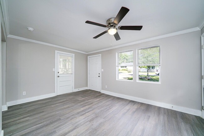 Building Photo - Adorable Two Bedroom House in Augusta!