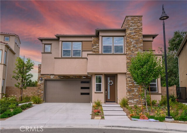 Building Photo - 605 Serrano Summit Dr