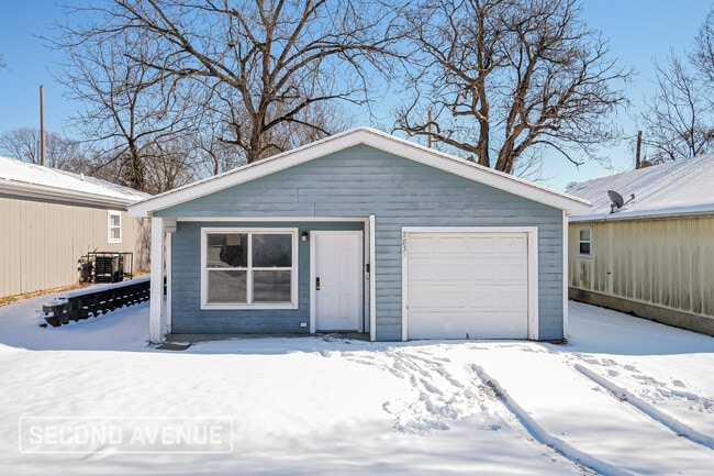 Building Photo - 2833 Kensington Ave