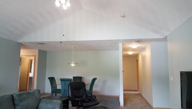 Building Photo - 1707 2nd St