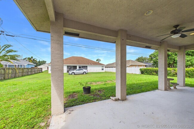 Foto del edificio - 3610 SW Margela St