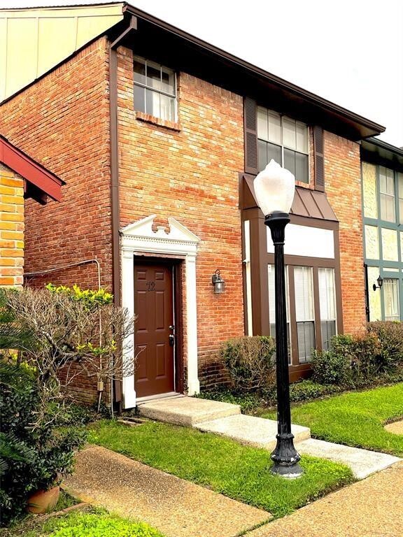 Building Photo - 7700 Creekbend Dr