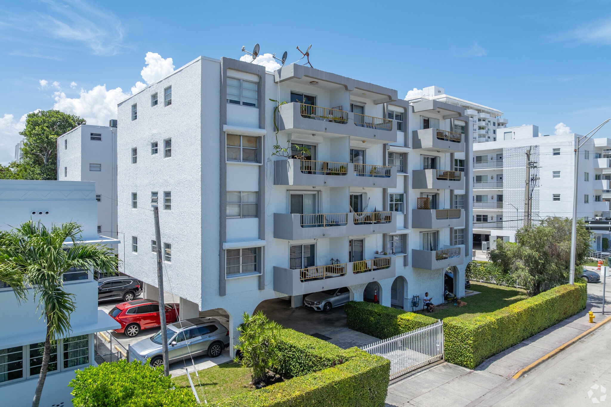 West Avenue Condominiums