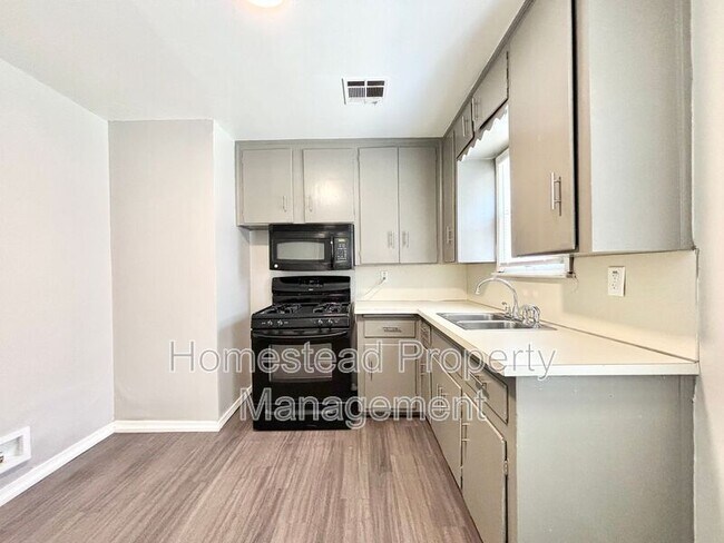 Foto del edificio - 4224 SE 24th