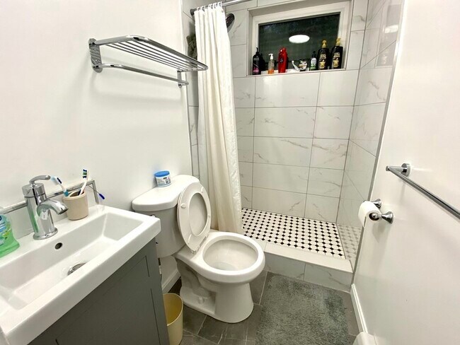 Building Photo - 1 Torpie St