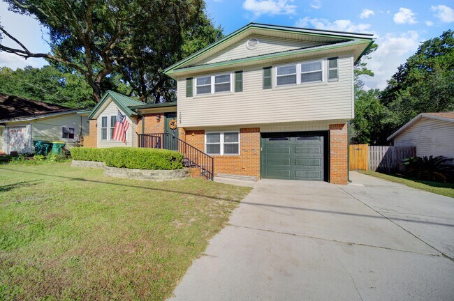 Foto del edificio - 1024 Juniper Ave