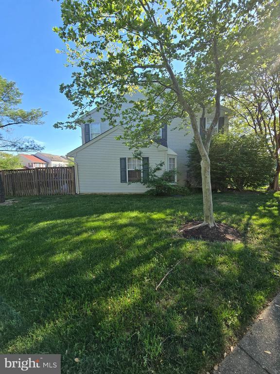 Building Photo - 6062 Red Squirrel Pl
