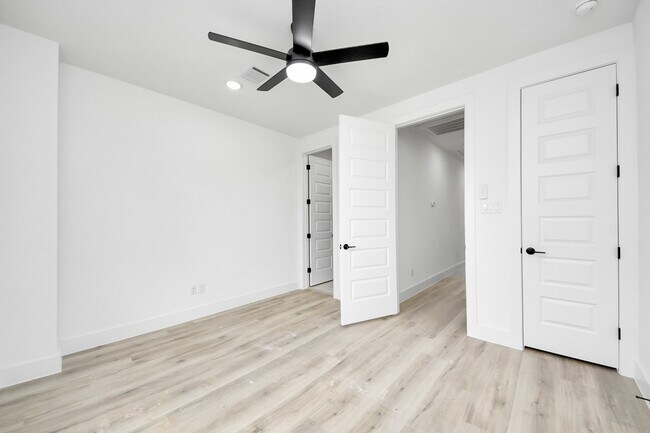 Foto del edificio - 4410 Allen St