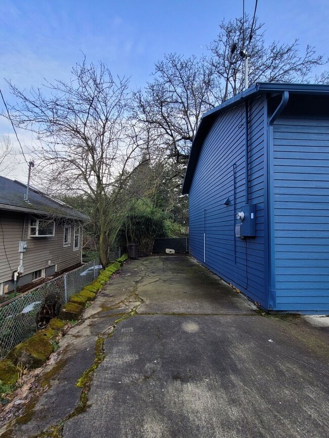 Foto del edificio - 7008 NE Rodney Ct