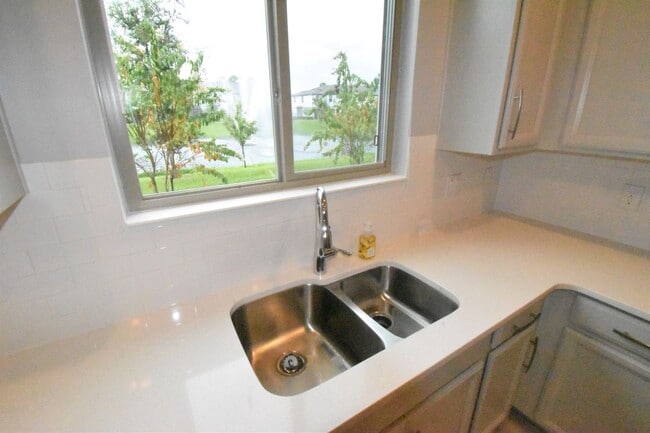 Building Photo - PREMIUM NEW CONSTRUCTION TOWN HOME IN TOWNS AT WHITE CEDAR