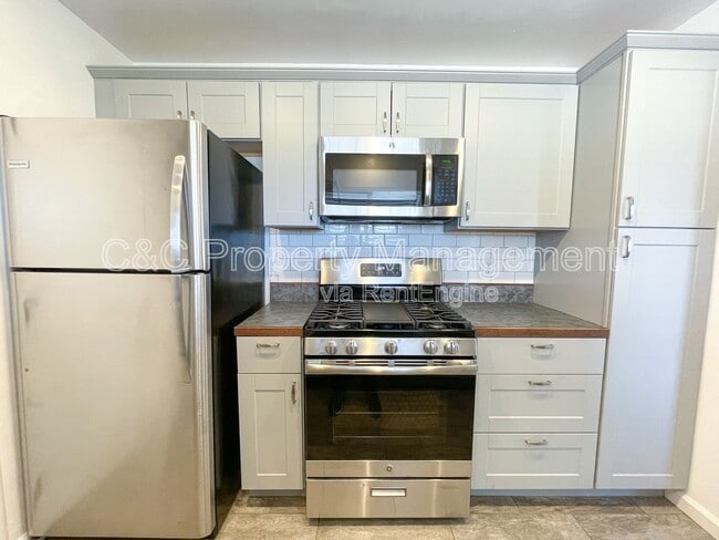 Foto del edificio - 1190 Luxton St