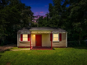 Building Photo - 1420 Rayfield Dr
