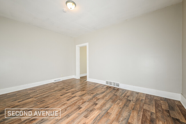 Foto del edificio - 832 Crest Ave