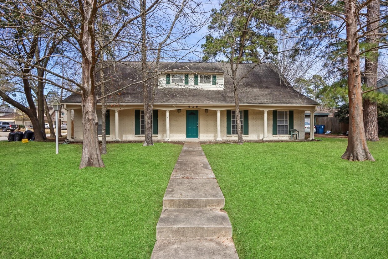 Foto principal - 626 Rosewood Dr