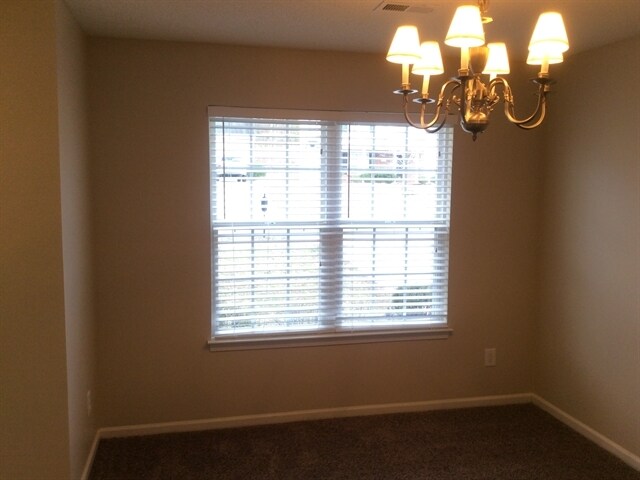 Foto del edificio - 9431 Isaac Hunter Dr