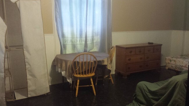 Building Photo - $600 &nbsp;&nbsp; Flint, MI