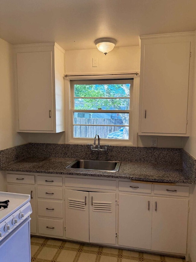 Foto del edificio - Charming one-bedroom, one-bath home