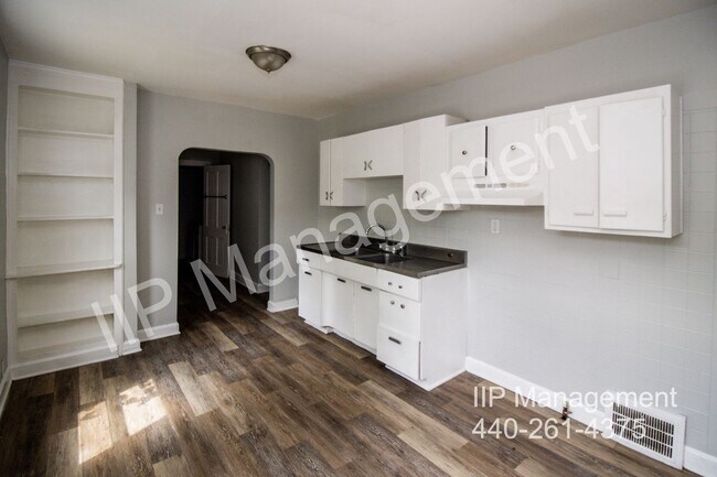 Foto del edificio - 3130 W 33rd St
