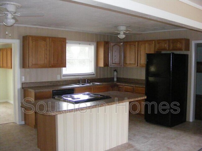 Building Photo - 112 Co Rd 146