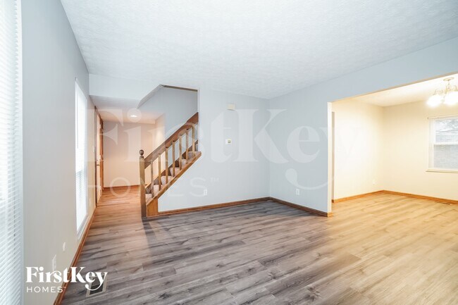 Foto del edificio - 819 Lindenhaven Ct