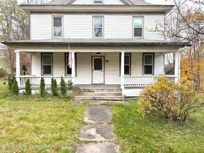 Building Photo - 5 Clum Hill Rd Building Photo - 5 Clum Hill Rd