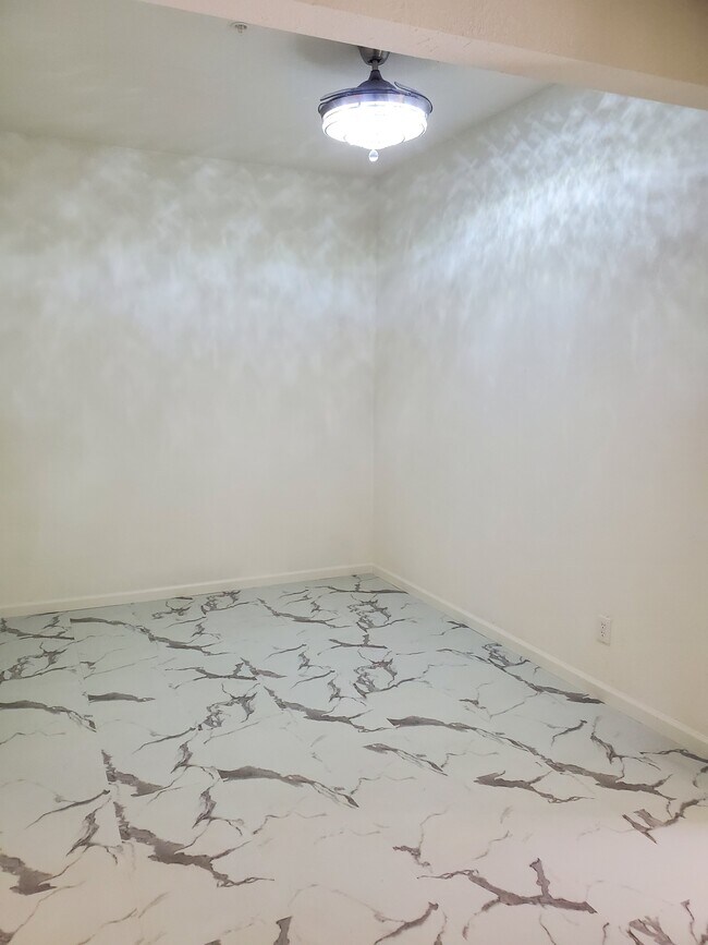 Foto del edificio - 4551 Butterfly Ridge Dr