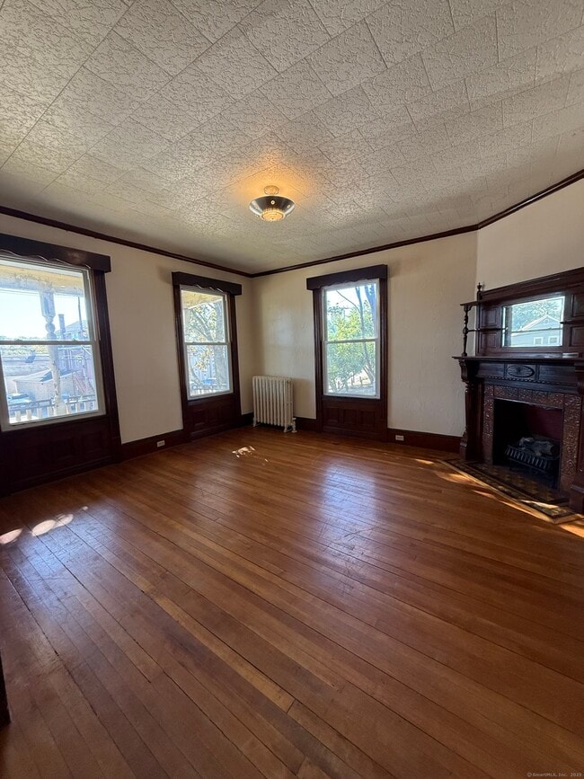 Building Photo - 220 Central Ave