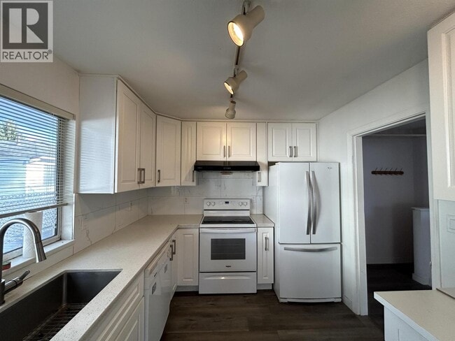 Photo du bâtiment - 7040 Williams Rd