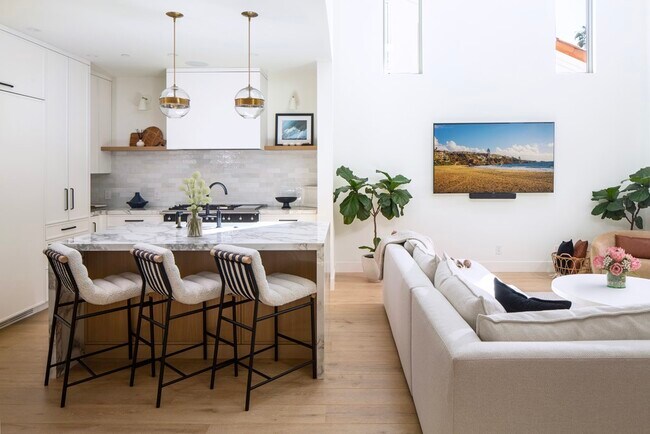 Foto del edificio - 506 Goldenrod Ave
