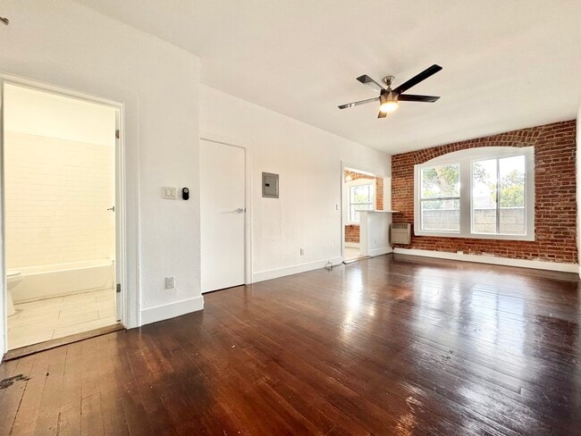 Foto del edificio - 5407 Sierra Vista Ave