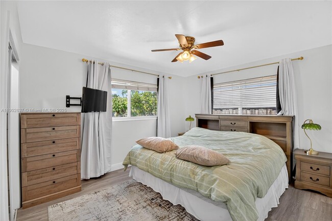 Foto del edificio - 554 NW 46th St