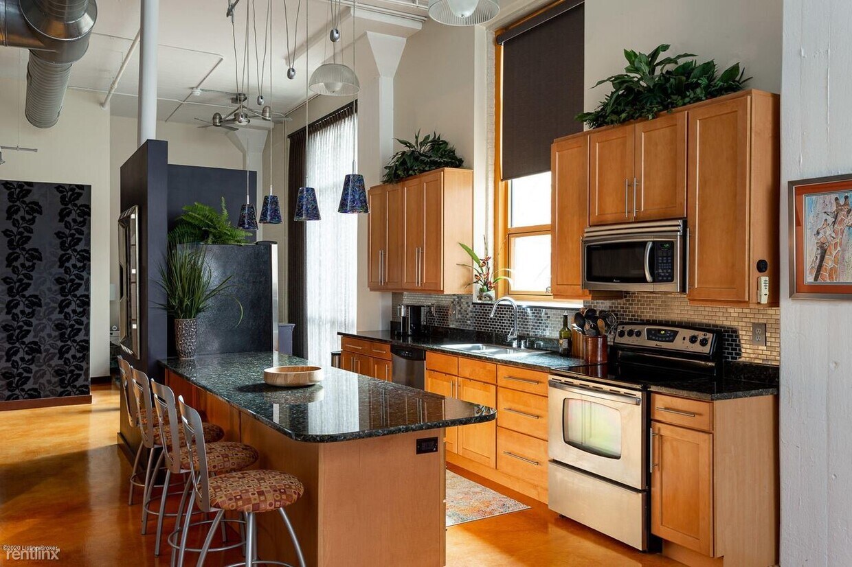 Foto principal - 1 br, 1 bath Condo - 902 Dodge St Apt 503