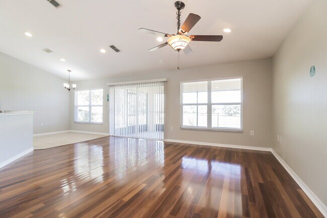 Building Photo - 30000 Pga Dr