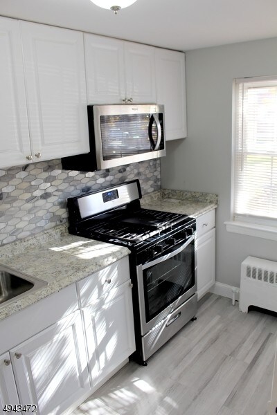 Foto principal - 98 Clark Ct