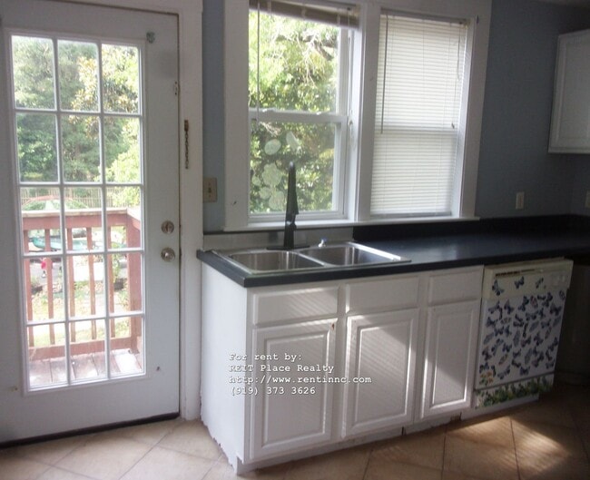 Building Photo - Price Reduced! Stunning Upper-Level Duplex...