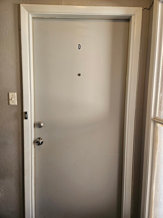 544 Chama St SE Unit D, Albuquerque, NM 87108 Apartments in