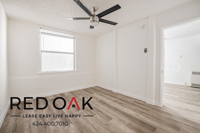 Building Photo - 1918 Grace Ave