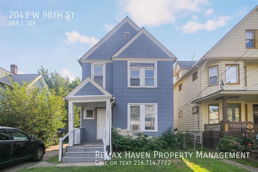 Foto principal - 2041 W 98th St