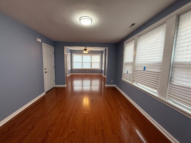 Foto del edificio - 7958 S Kingston Ave