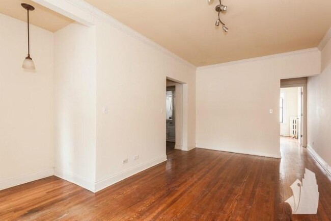 Building Photo - 1 bedroom in Chicago IL 60613