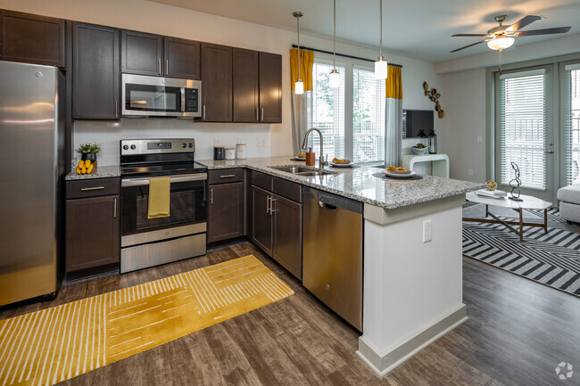 1BR, 1BA - Dawson - 910SF - Kitchen - The Fitzroy at Lebanon Marketplace