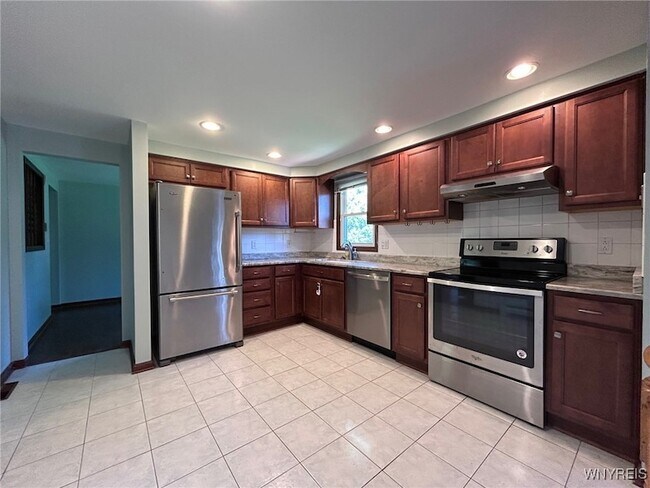 Foto del edificio - 6142 Berkley Dr