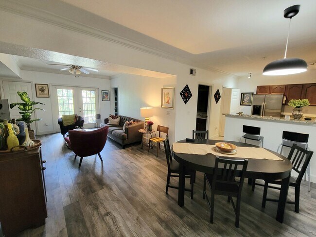 Foto del edificio - WELCOME HOME TO THE GRANDE!