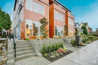 Building Photo - 2356C Franklin Ave E