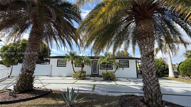 Building Photo - 11500 SW 185th Terrace
