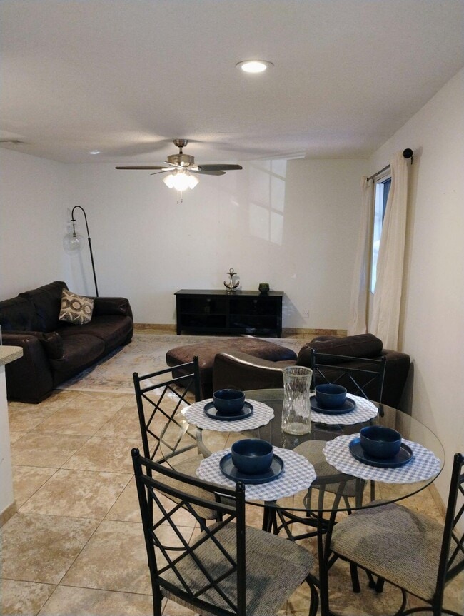 Foto del edificio - 1827 Middle River Dr