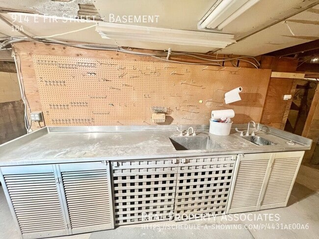 Foto del edificio - 914 E Fir St